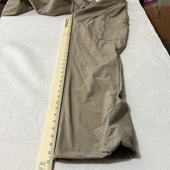 Mountain Hard Wear  Yuma Hiking Pants Womens Size 8 Tan Cargo - Picture 10 of 11